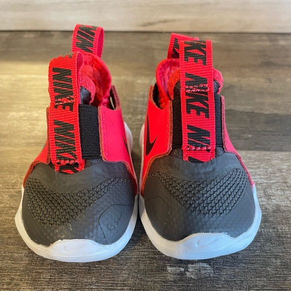 Nike Flex Runners - Picture 3 of 6